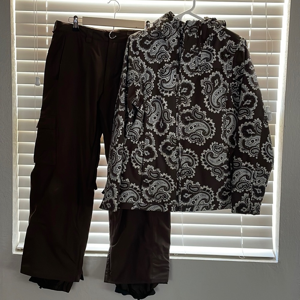 Snowboarding/Ski Coat & Pant Set